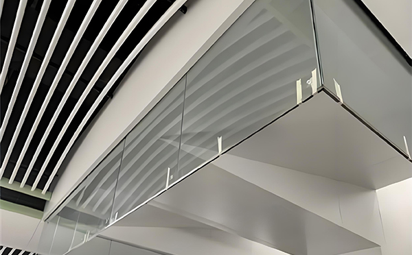 永登玻璃挡烟垂壁