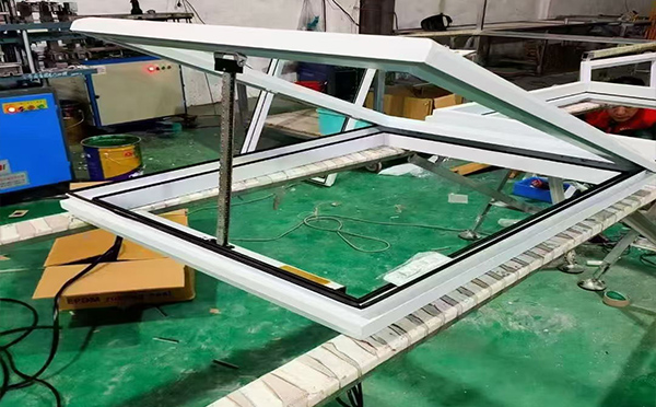 某地下车库出入口永登排烟窗配置工程