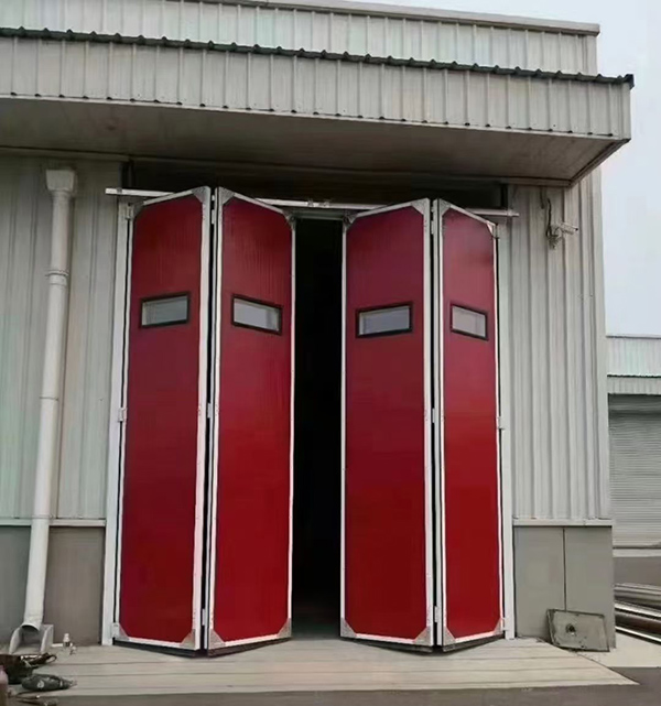 永登工业折叠门在大型装配车间出入口的应用实例